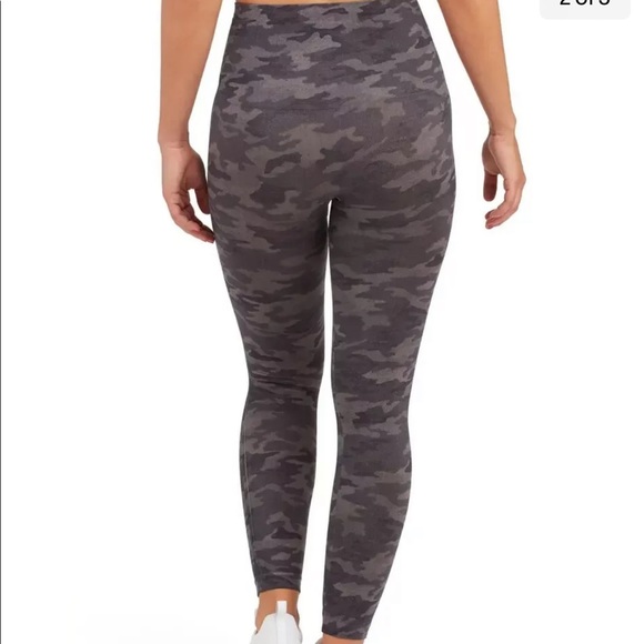 NWT Spanx Look At Me Now Seamless Leggings Heather Camo 1X - Picture 3 of 7